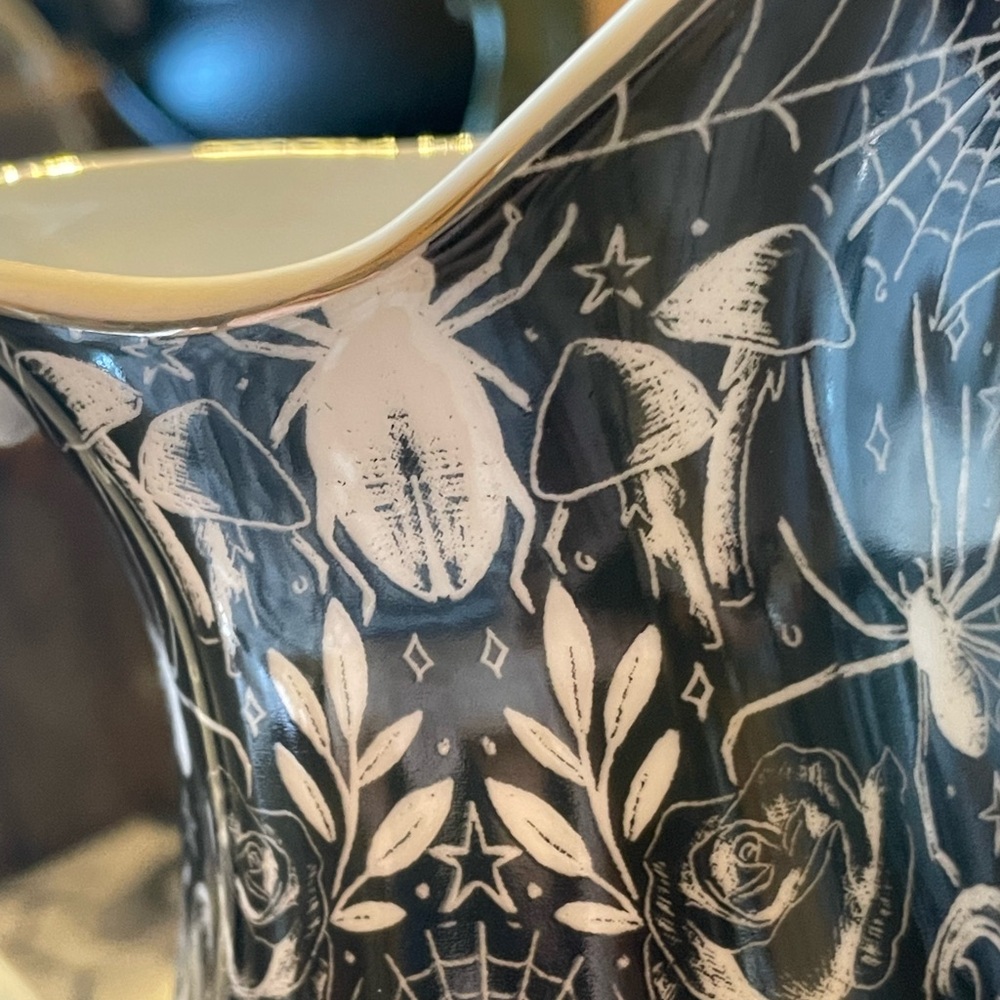 MONTEREY BAY NEW Fine Porcelain Gothic Serving Pitcher With Moth Skull Design - Picture 11 of 16